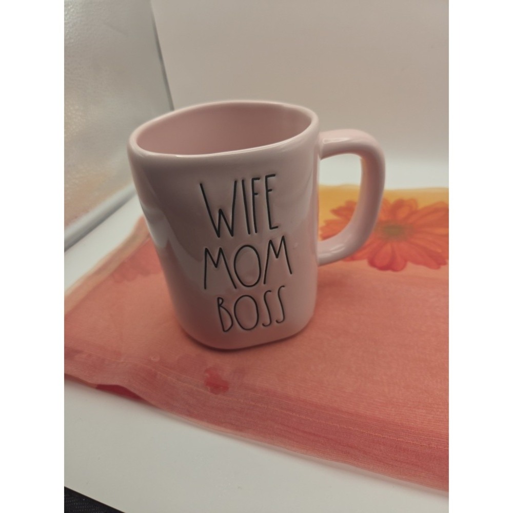 Rae  Dunn WIFE MOM BOSS  Pink Mug - Picture 10 of 10